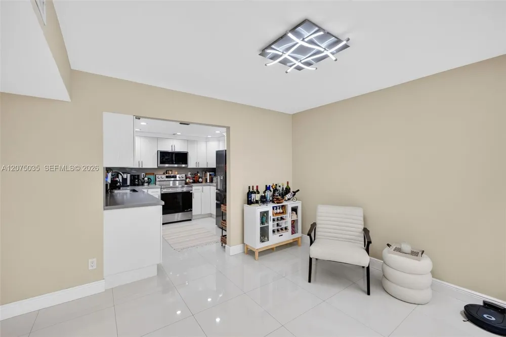 203 Poinciana Dr #103 Sunny Isles Beach, FL 33160