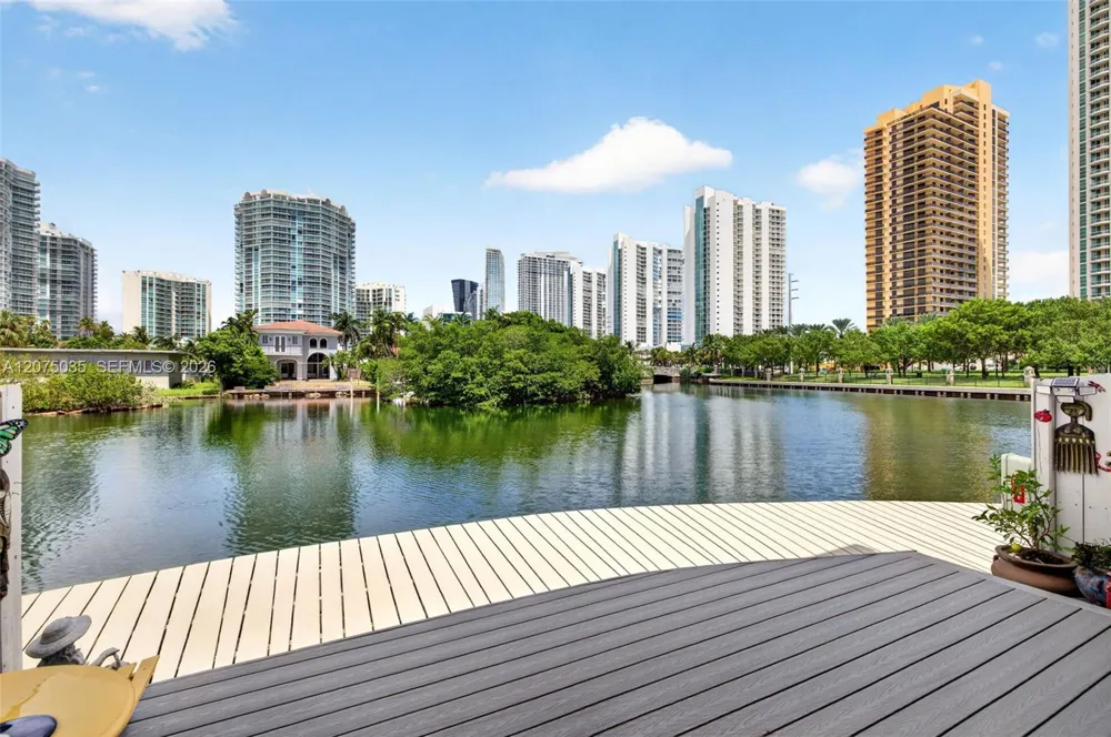 203 Poinciana Dr #103 Sunny Isles Beach, FL 33160