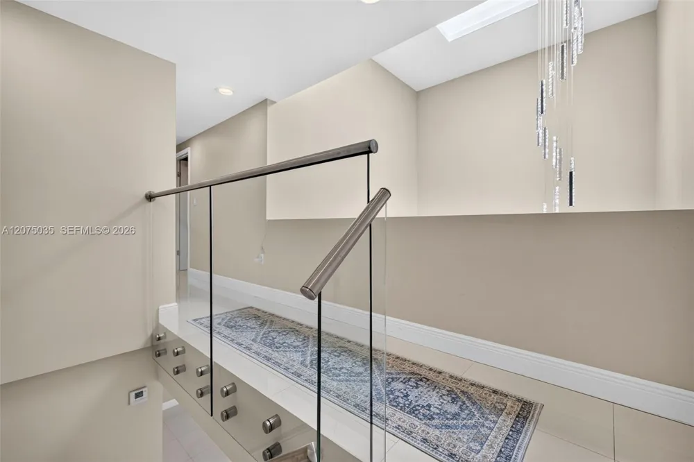 203 Poinciana Dr #103 Sunny Isles Beach, FL 33160