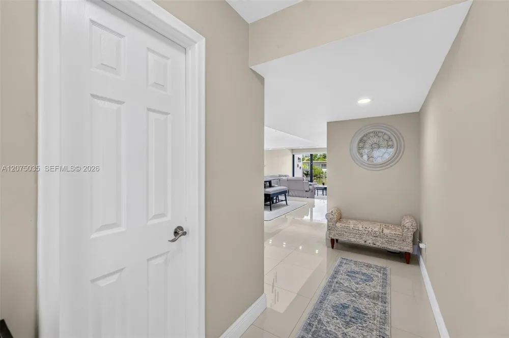 203 Poinciana Dr #103 Sunny Isles Beach, FL 33160