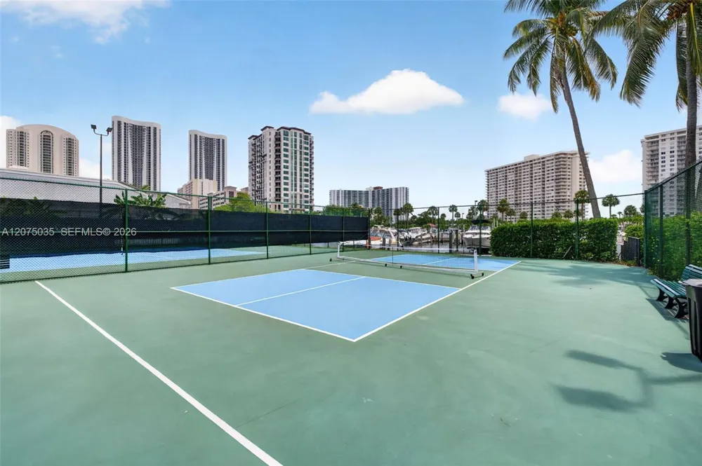 203 Poinciana Dr #103 Sunny Isles Beach, FL 33160