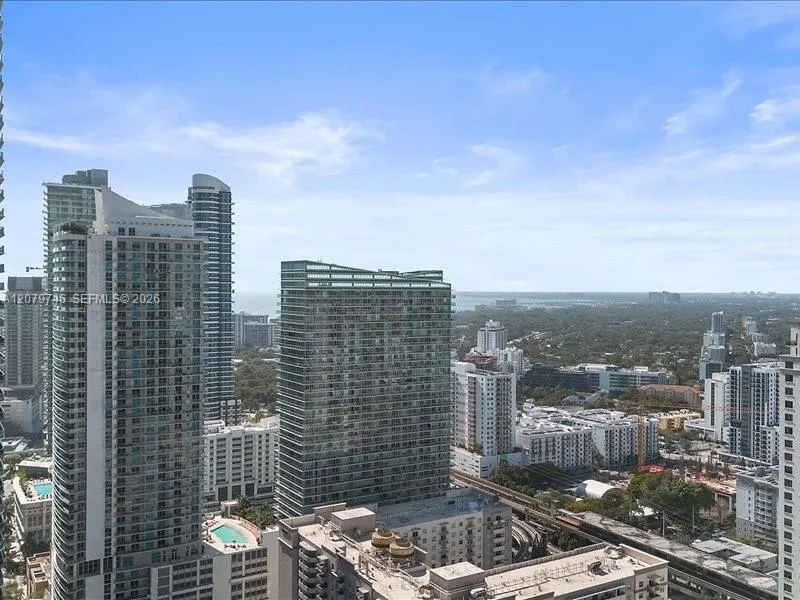 1111 SW 1st Ave #UPH4015 Miami, FL 33130