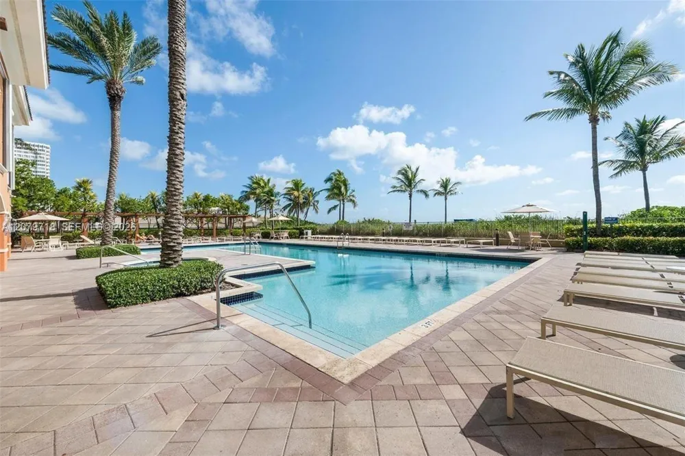 2080 S Ocean Dr #MPH09 Hallandale Beach, FL 33009