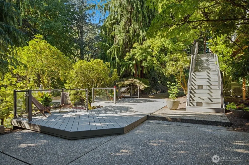 20215 41st Place NE Lake Forest Park, WA 98155