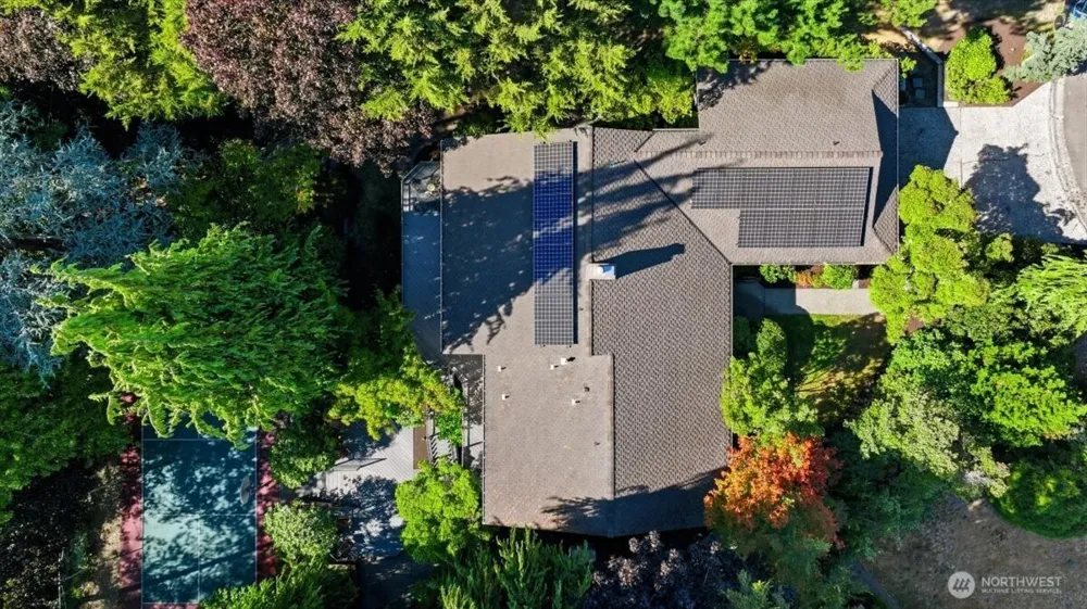 20215 41st Place NE Lake Forest Park, WA 98155