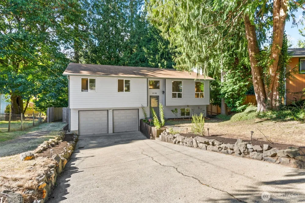 2136 NW Clinton Avenue Poulsbo, WA 98370