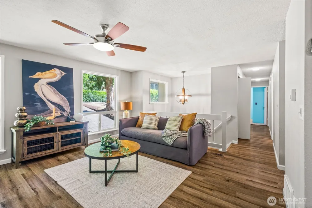 2136 NW Clinton Avenue Poulsbo, WA 98370