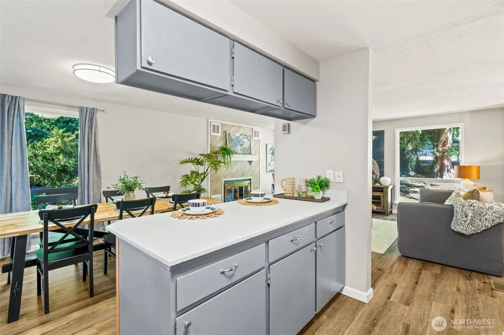 2136 NW Clinton Avenue Poulsbo, WA 98370