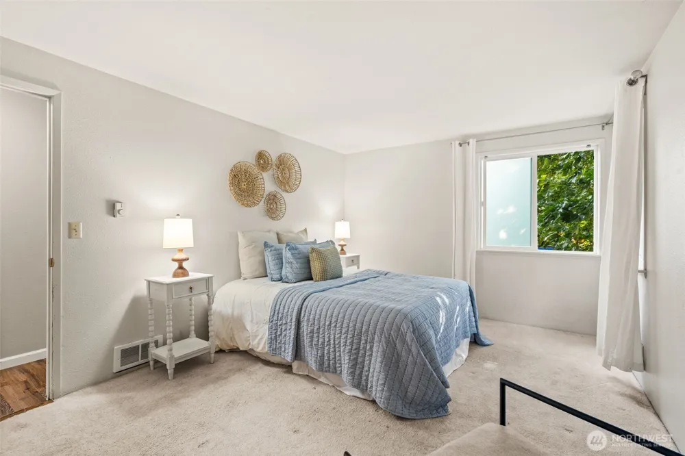 2136 NW Clinton Avenue Poulsbo, WA 98370