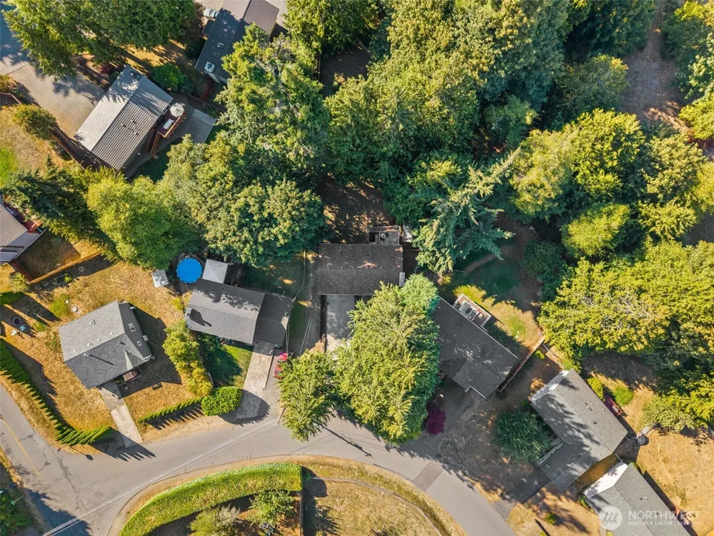 2136 NW Clinton Avenue Poulsbo, WA 98370