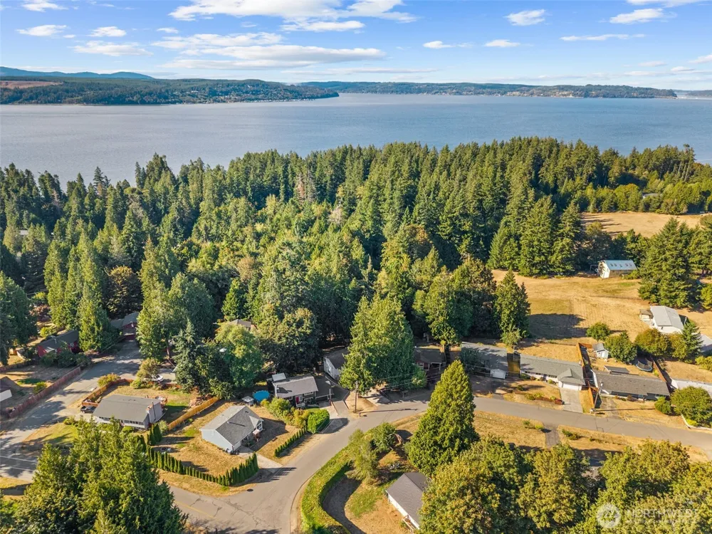 2136 NW Clinton Avenue Poulsbo, WA 98370