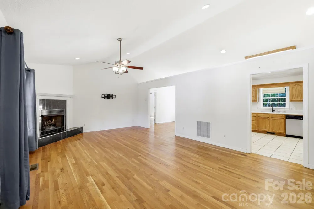 62 Chickwood Trail Weaverville, NC 28787