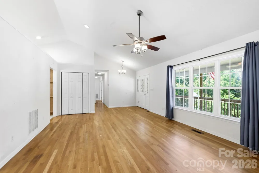 62 Chickwood Trail Weaverville, NC 28787