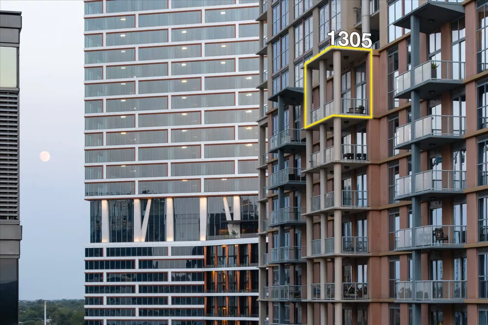 98 San Jacinto Boulevard #1305 Austin, TX 78701