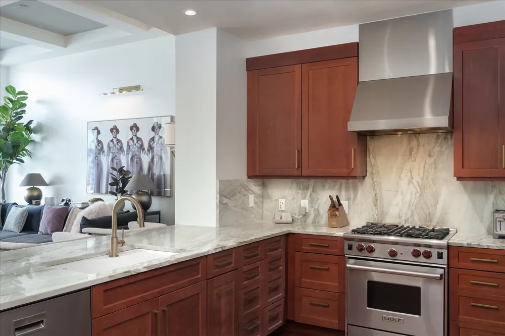 98 San Jacinto Boulevard #1305 Austin, TX 78701