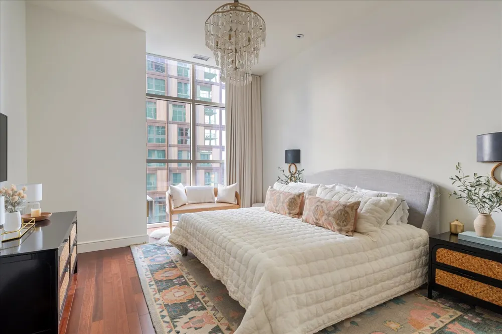 98 San Jacinto Boulevard #1305 Austin, TX 78701