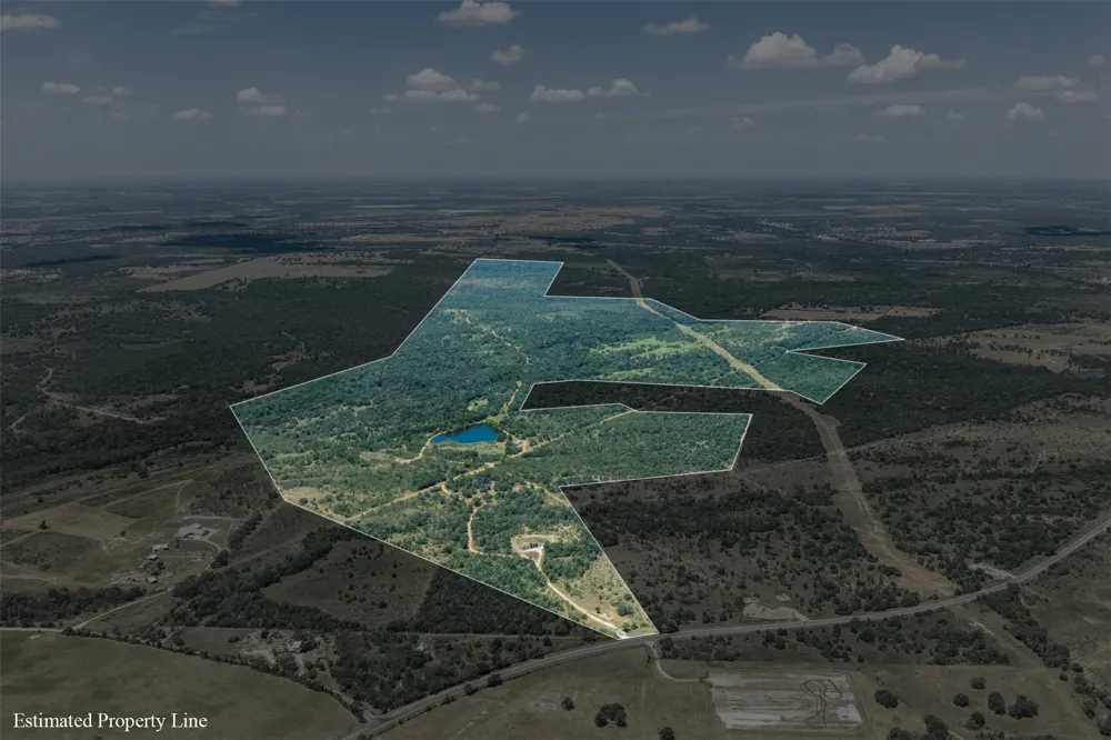 4242 FM 1680 Waelder, TX 78959