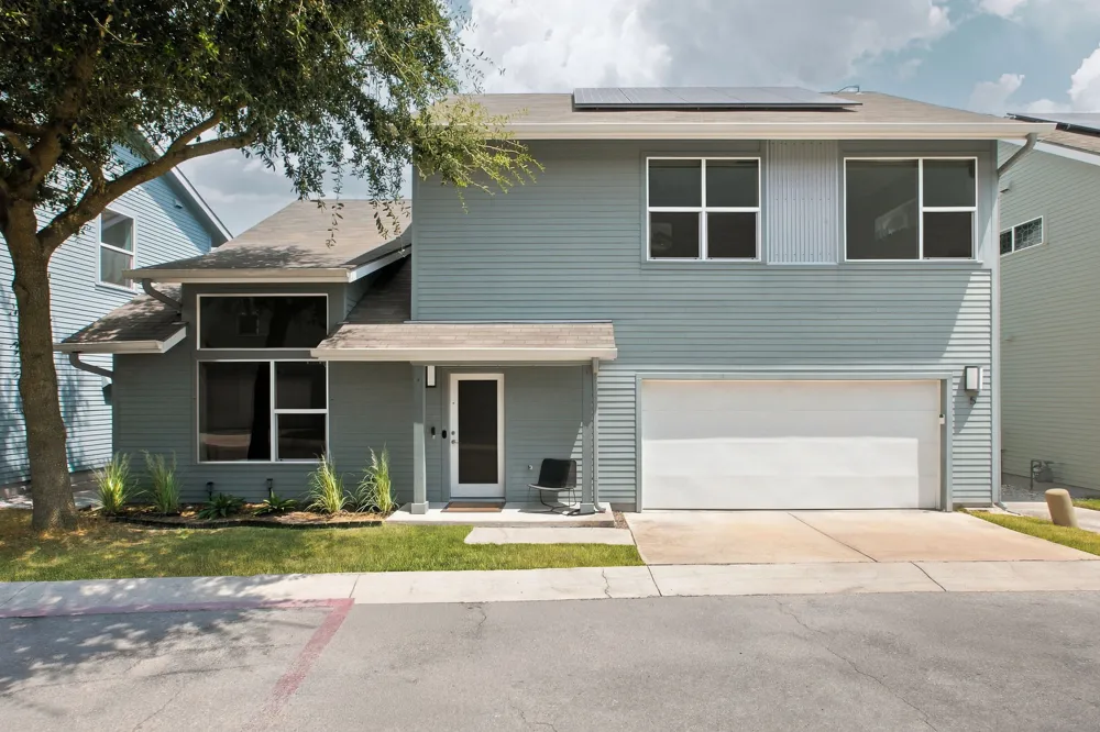 301 W Stassney Lane #5 Austin, TX 78745