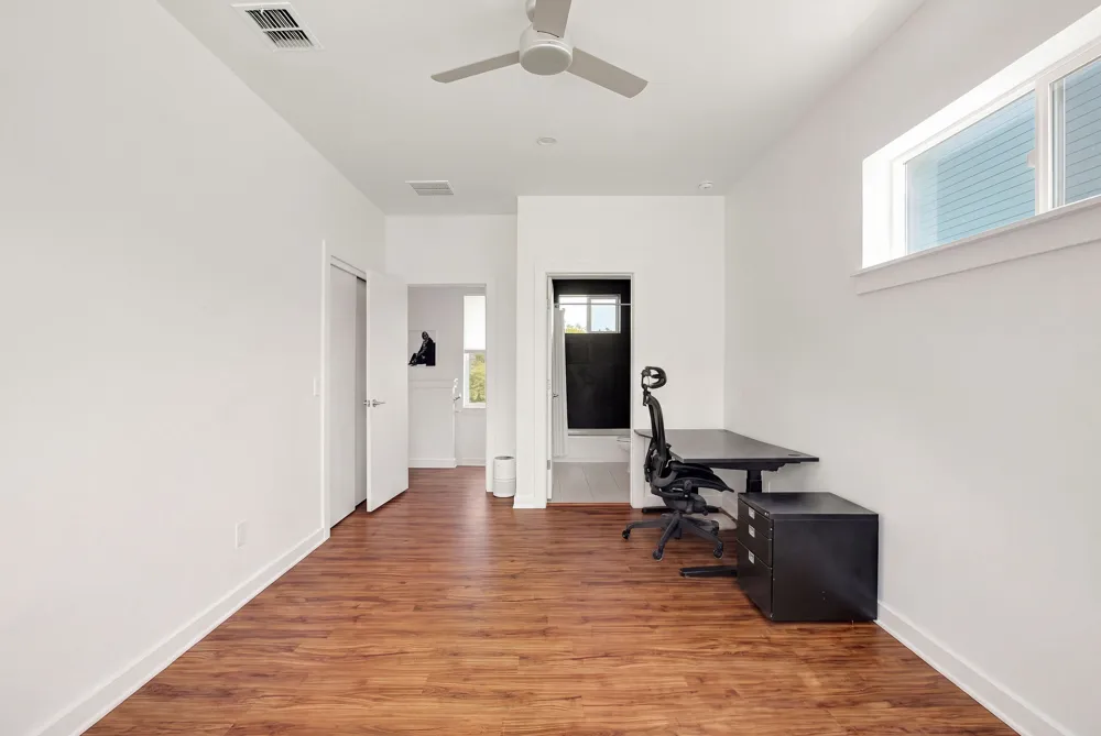 301 W Stassney Lane #5 Austin, TX 78745