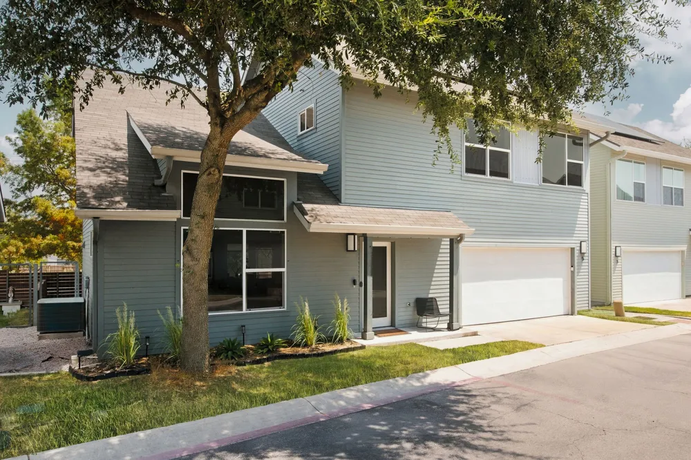 301 W Stassney Lane #5 Austin, TX 78745