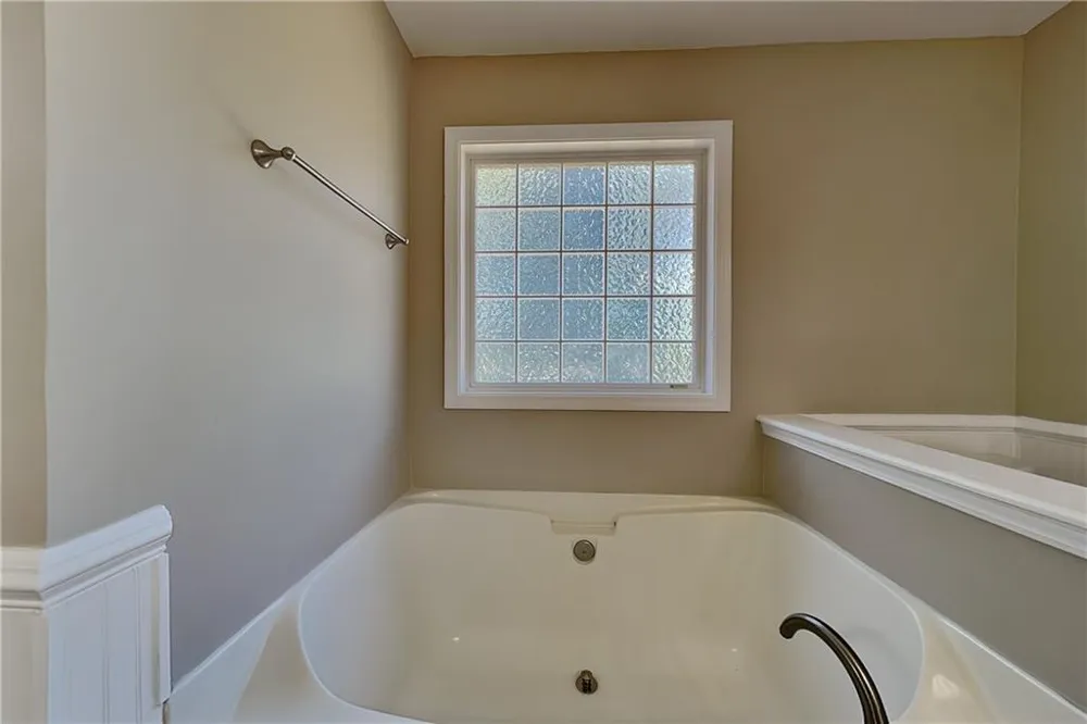 112 Hickory View Lane Acworth, GA 30101