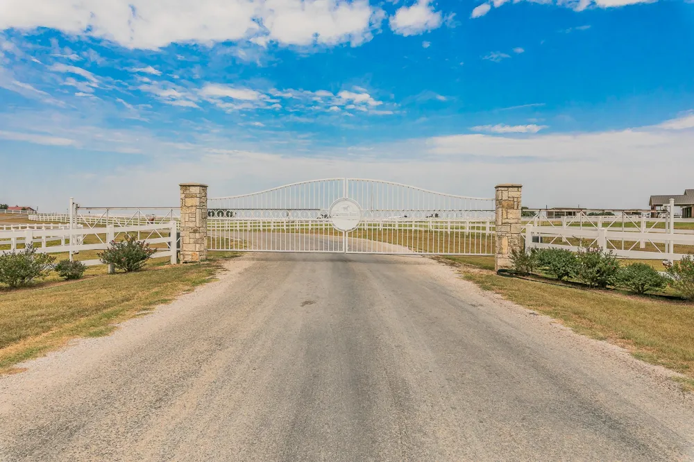 335 County Road 1264 Whitesboro, TX 76273