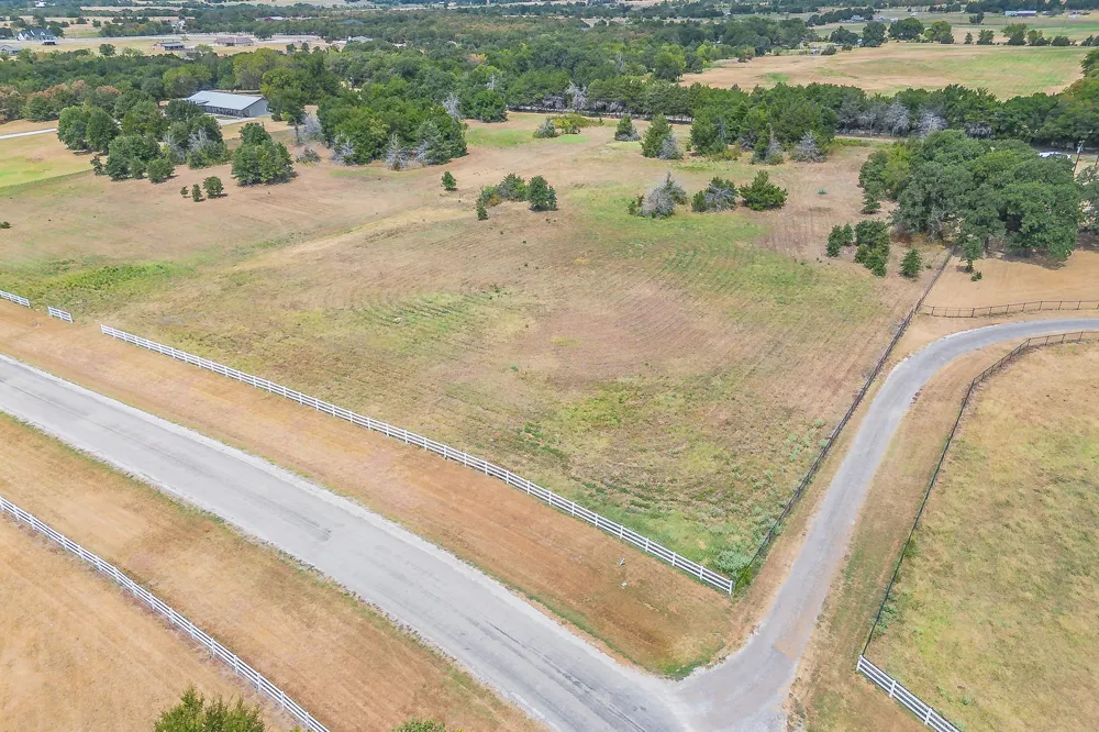 335 County Road 1264 Whitesboro, TX 76273