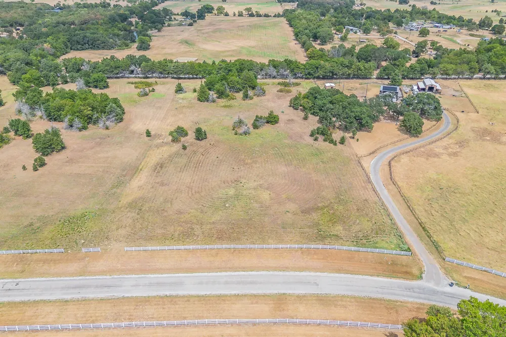 335 County Road 1264 Whitesboro, TX 76273