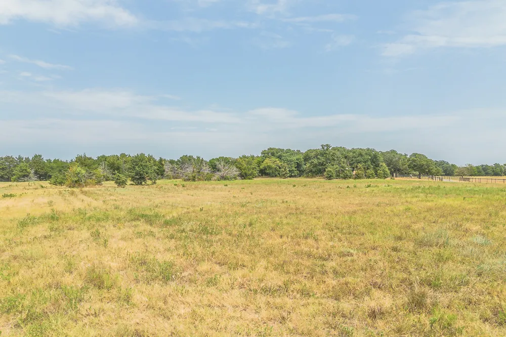 335 County Road 1264 Whitesboro, TX 76273