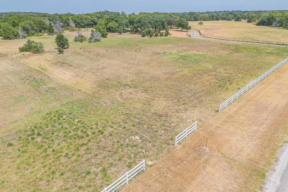 335 County Road 1264 Whitesboro, TX 76273