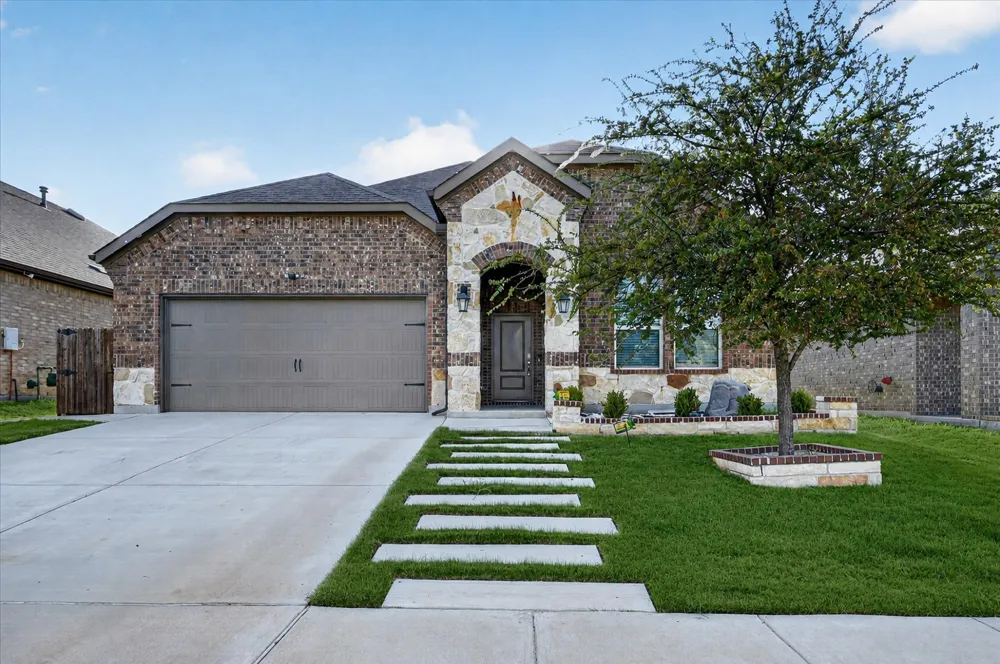 11324 Blaze Street Aubrey, TX 76227