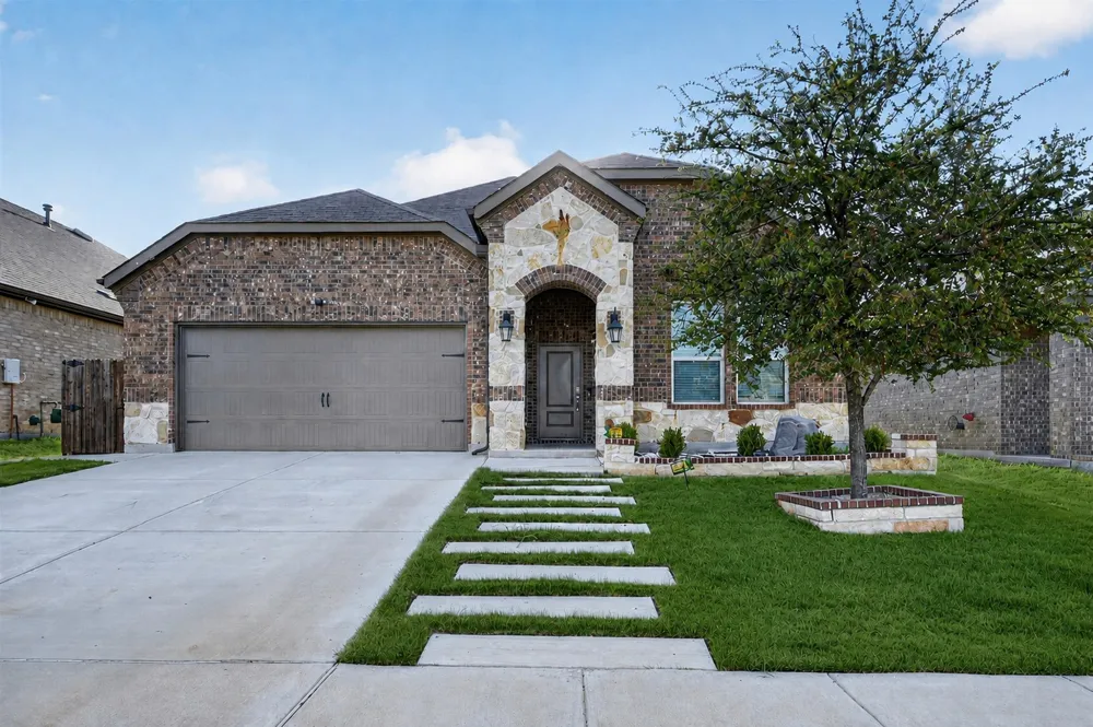 11324 Blaze Street Aubrey, TX 76227