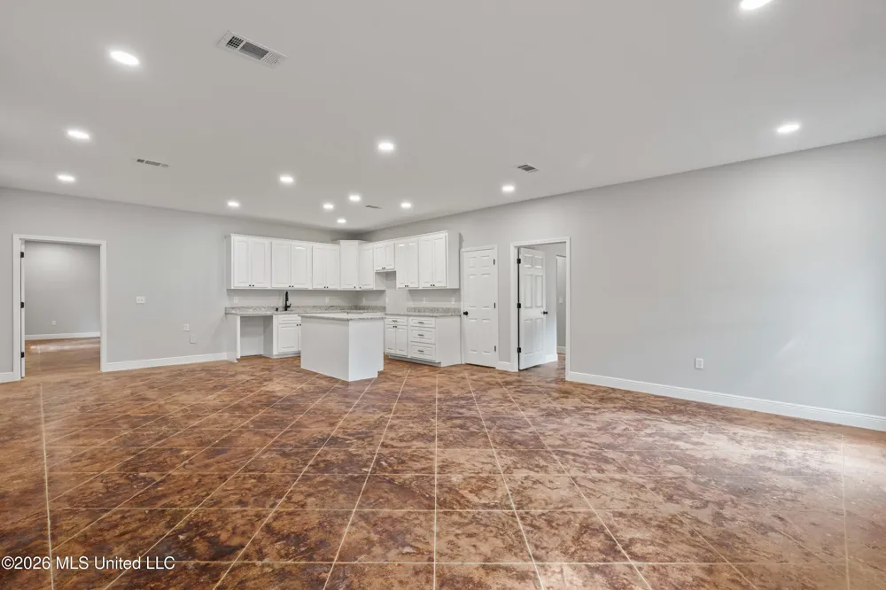1631 NW Fairman Lane Brookhaven, MS 39601