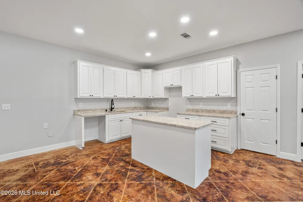 1631 NW Fairman Lane Brookhaven, MS 39601