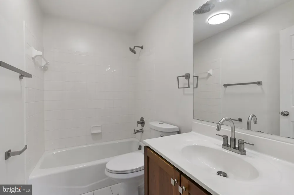 1256 DOCKSIDE CIRCLE Baltimore, MD 21224