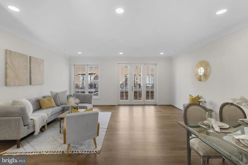 1256 DOCKSIDE CIRCLE Baltimore, MD 21224