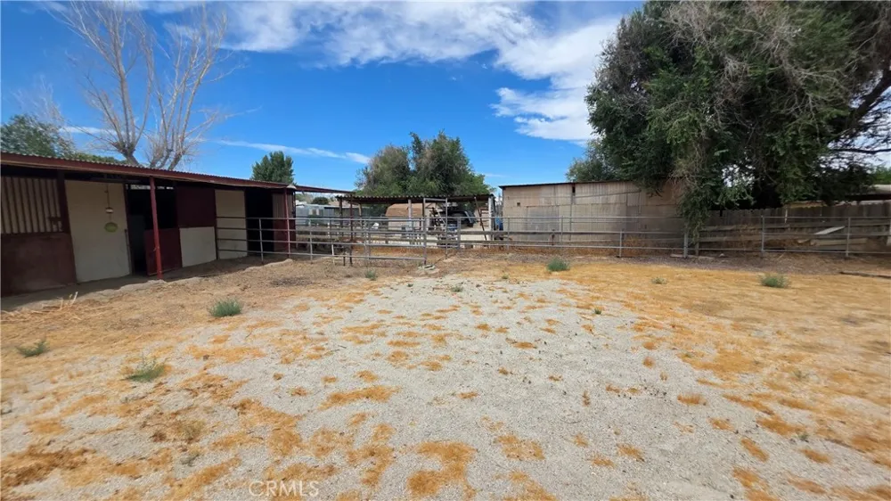 36841 96th E Littlerock, CA 93543