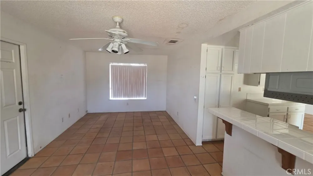 36841 96th E Littlerock, CA 93543