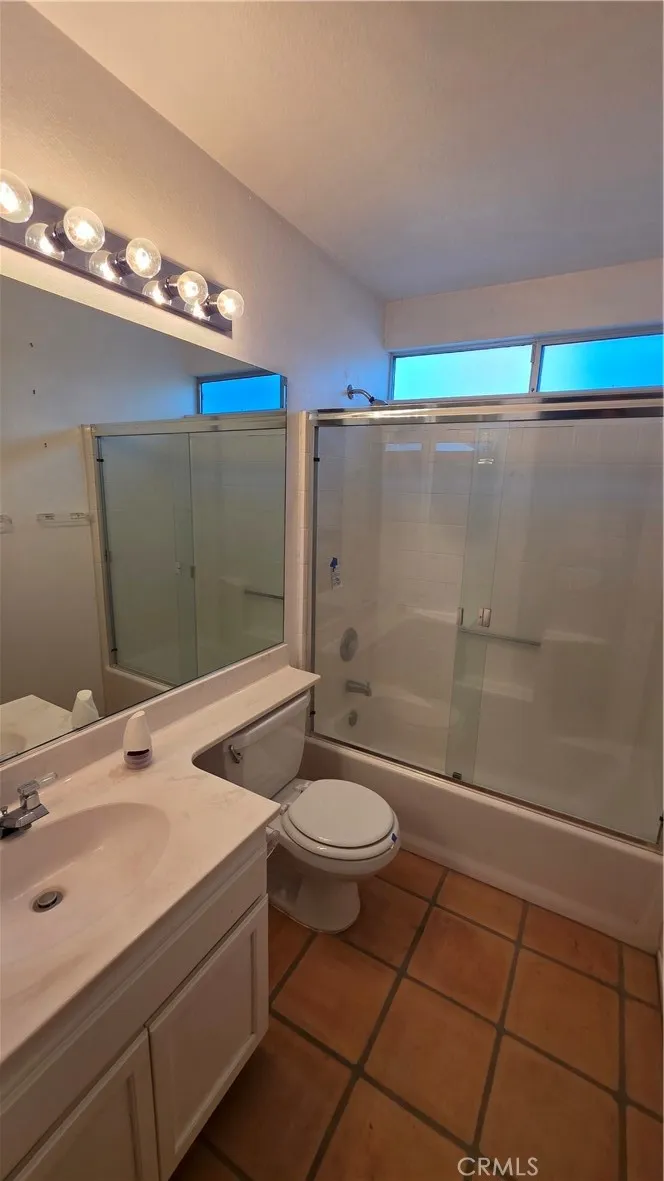 36841 96th E Littlerock, CA 93543