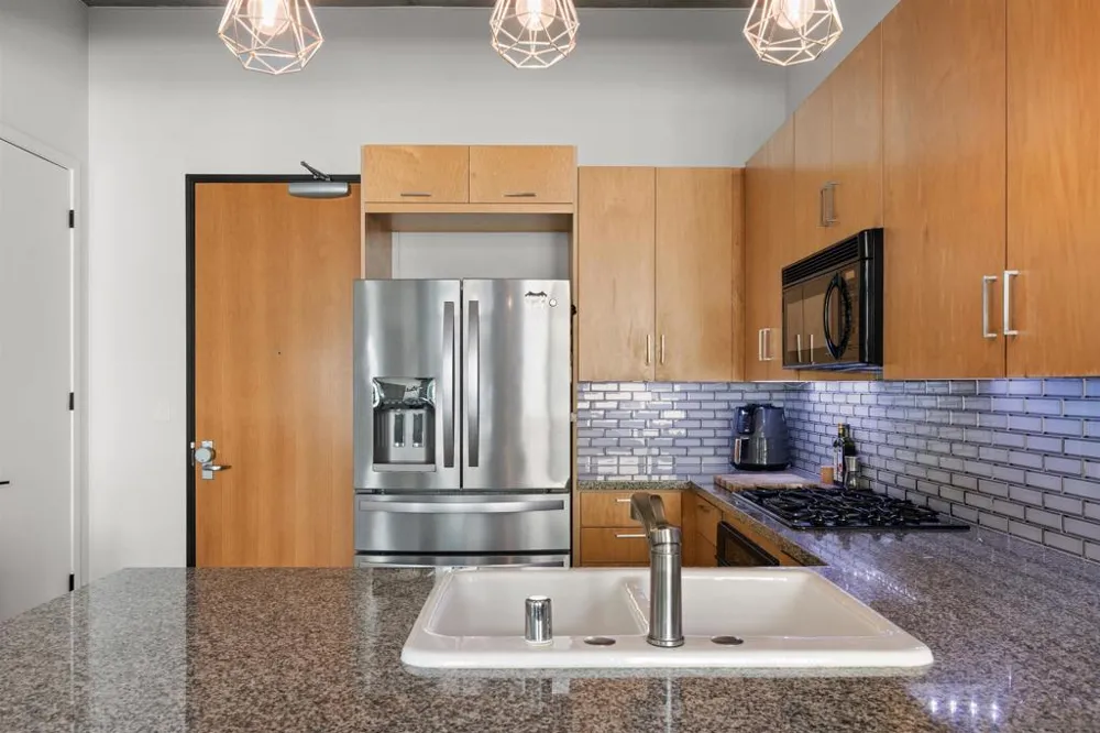 1050 Island Ave. #621 San Diego, CA 92101
