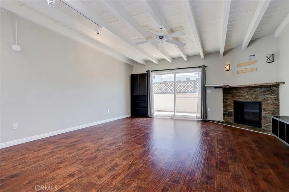 2219 Curtis #C Redondo Beach, CA 90278