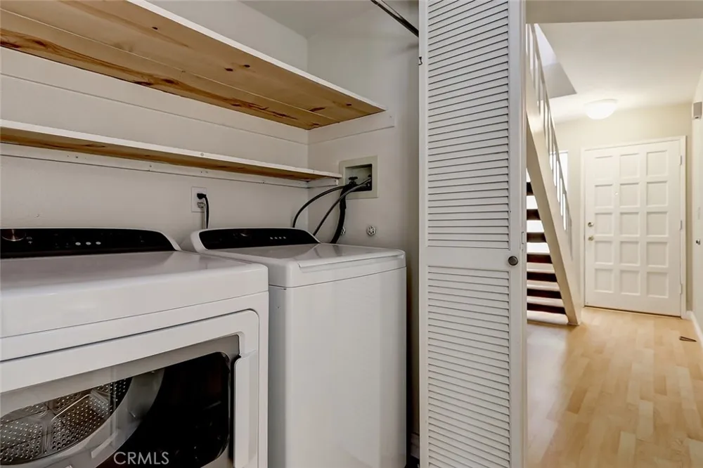 2219 Curtis #C Redondo Beach, CA 90278
