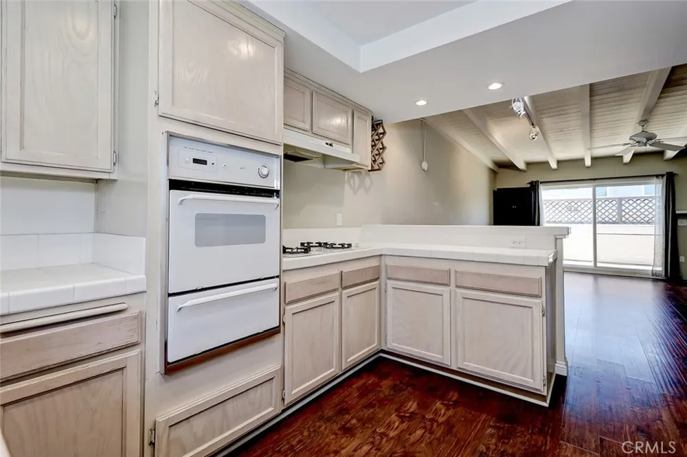 2219 Curtis #C Redondo Beach, CA 90278