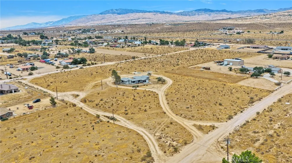 10675 Joshua Apple Valley, CA 92308