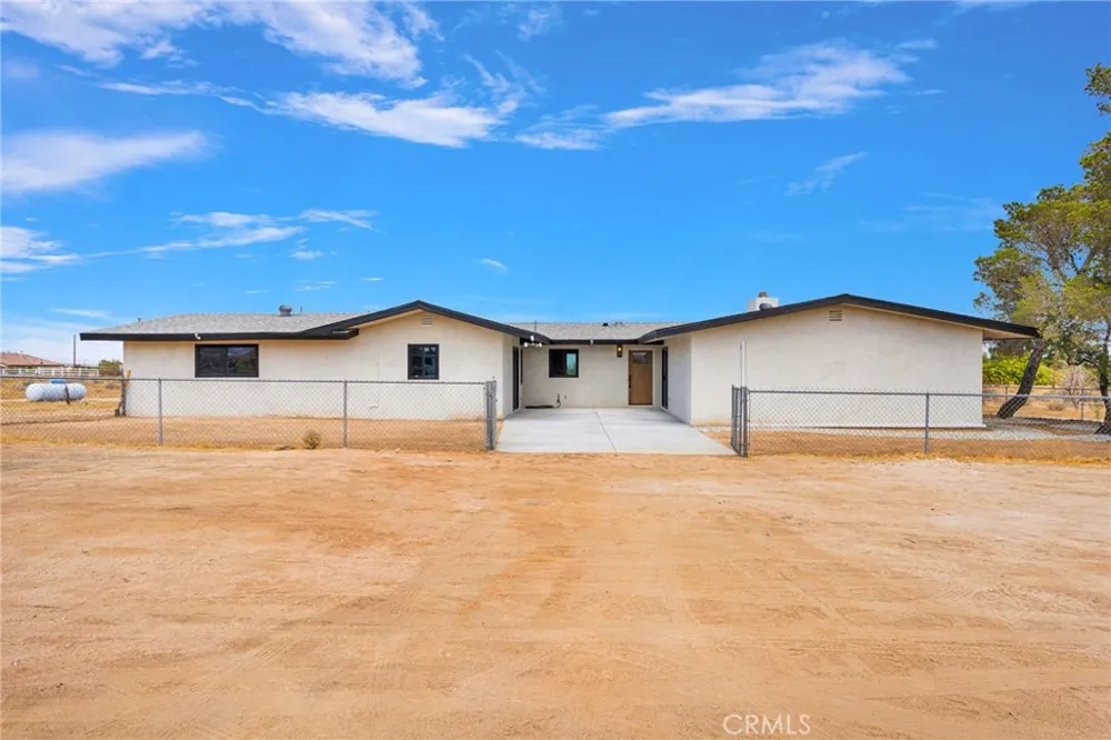 10675 Joshua Apple Valley, CA 92308