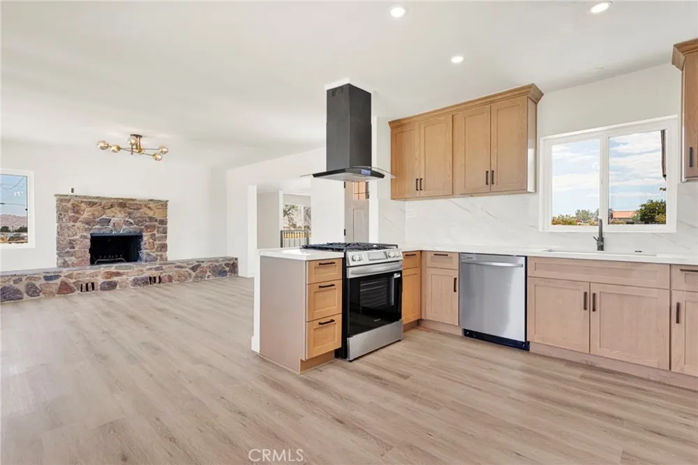 10675 Joshua Apple Valley, CA 92308