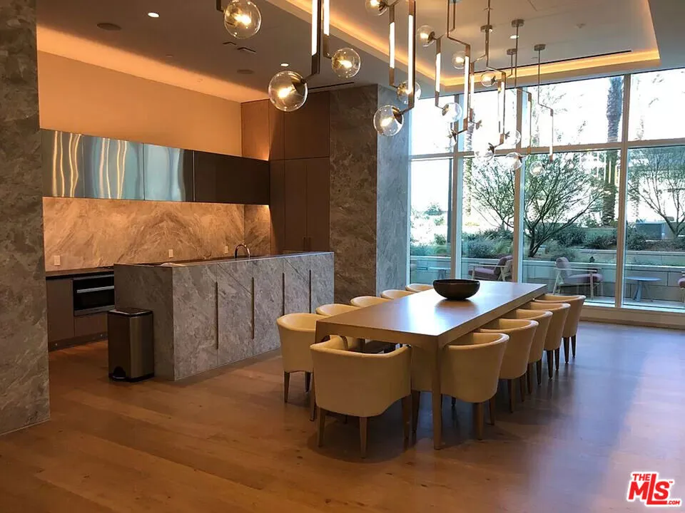 877 Francisco Street #607 Los Angeles, CA 90017