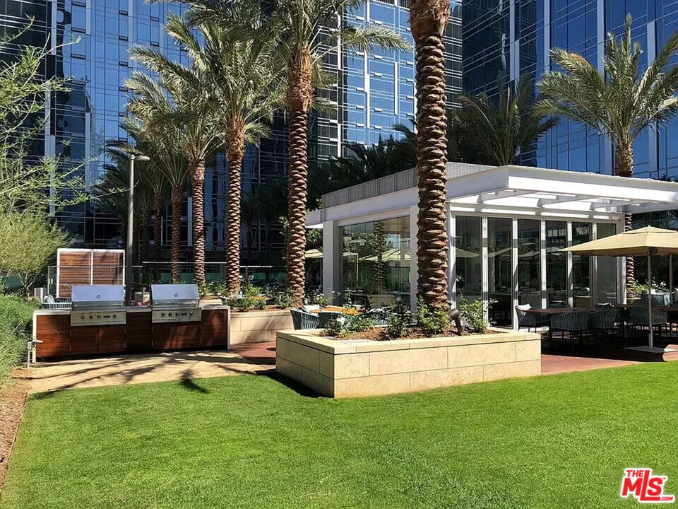 877 Francisco Street #607 Los Angeles, CA 90017