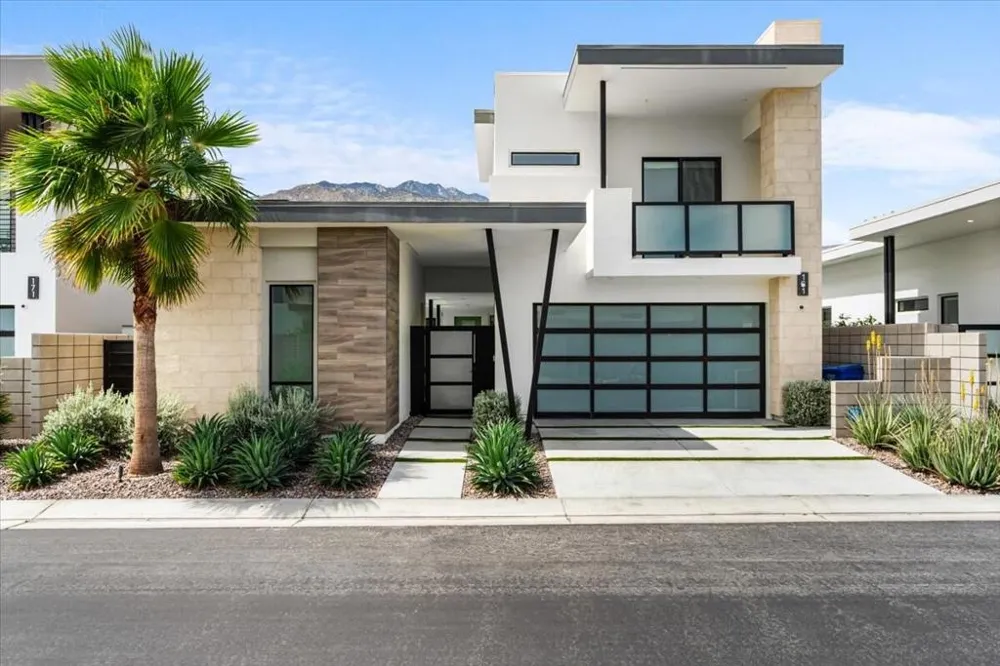 161 Holliday Way Palm Springs, CA 92262