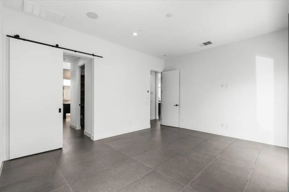 161 Holliday Way Palm Springs, CA 92262